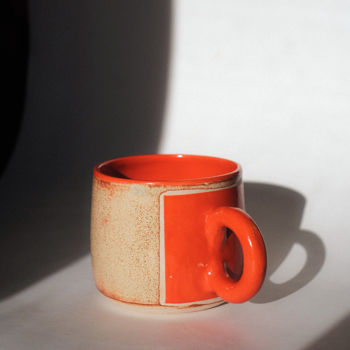 Ikokomi - Ceramic Mug With Handle